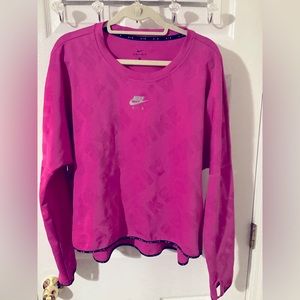 Nike cropped shirt